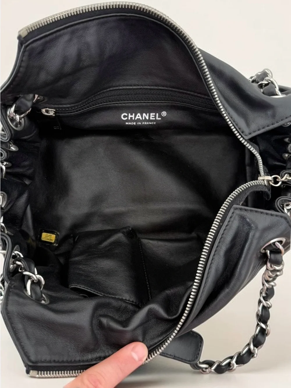 CHANEL 2006 Lux Ligne Accordian Shoulder Bag - Picture 12 of 15